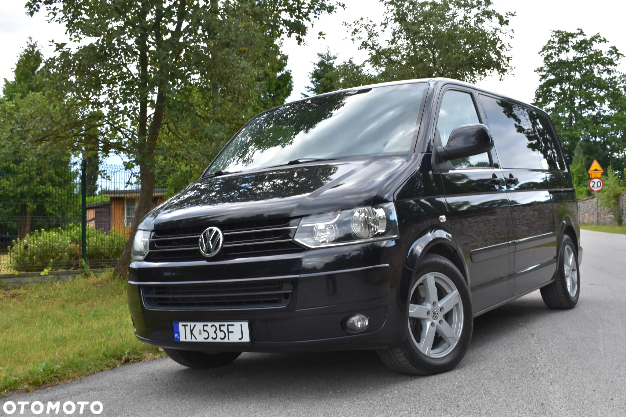 Volkswagen Multivan - 17