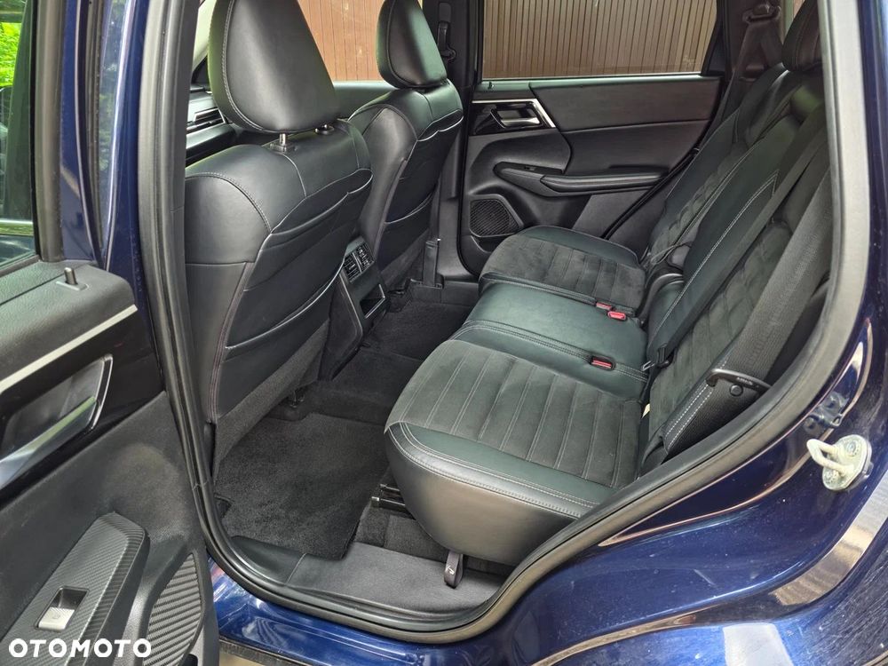 Mitsubishi Outlander - 22