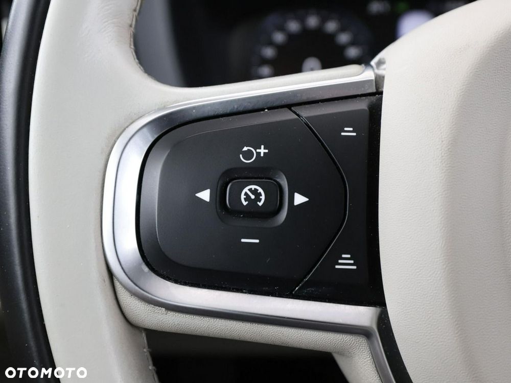 Volvo XC 60 T6 Plug-In Hybrid AWD Inscription Expression - 31