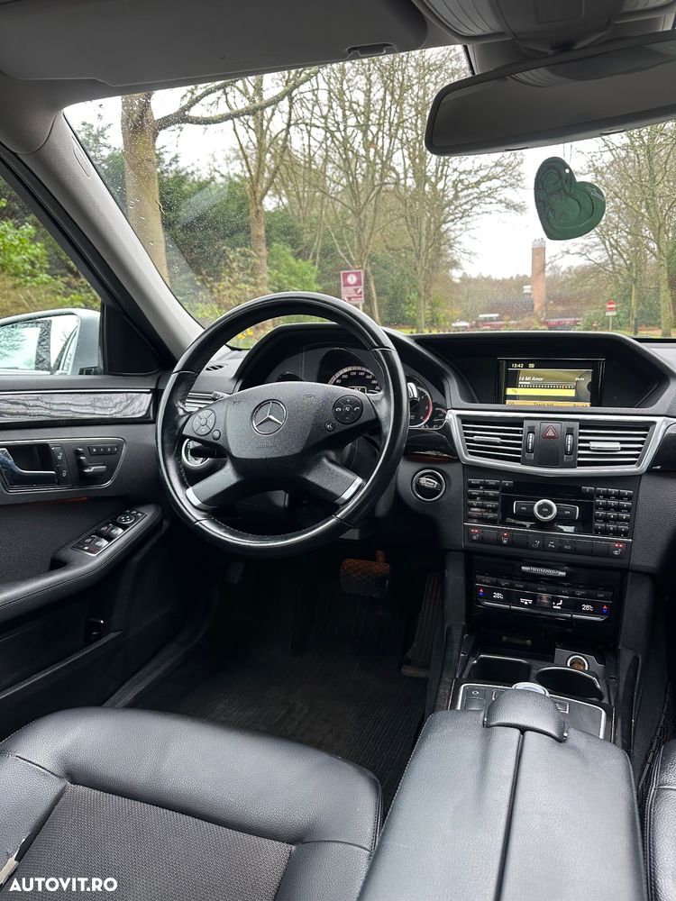 MERCEDES-BENZ E-Class 2011 — imagine 9
