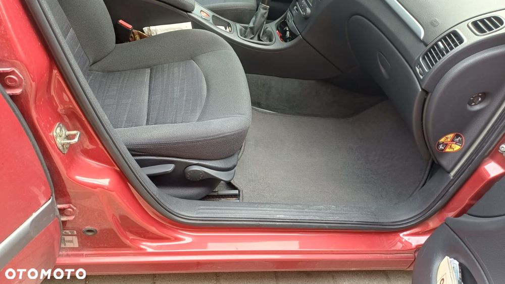 Renault Laguna 2.0 ESPerience - 9