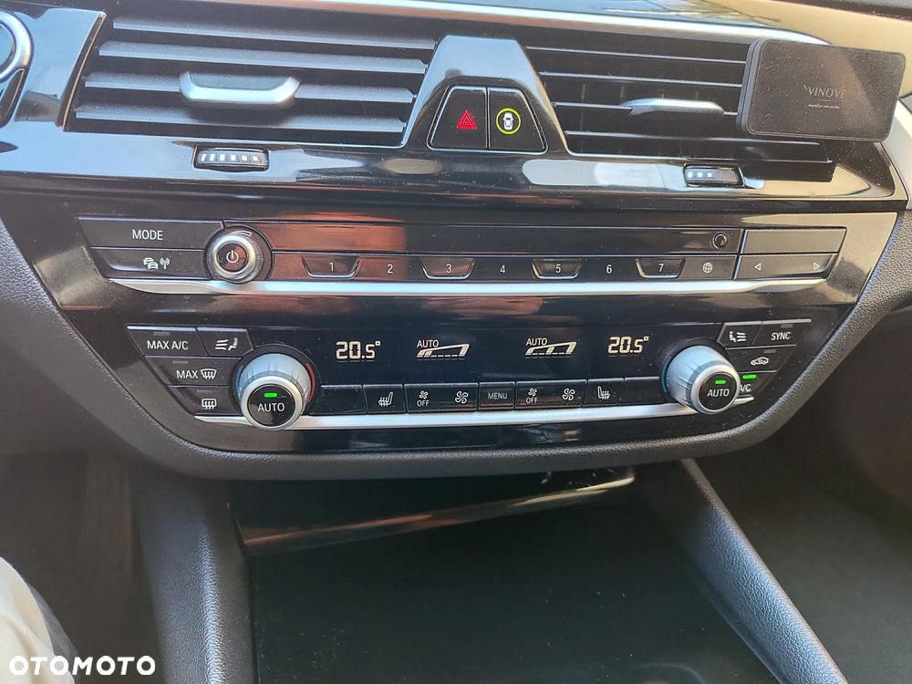 BMW Seria 5 520d xDrive Sport Line sport - 18