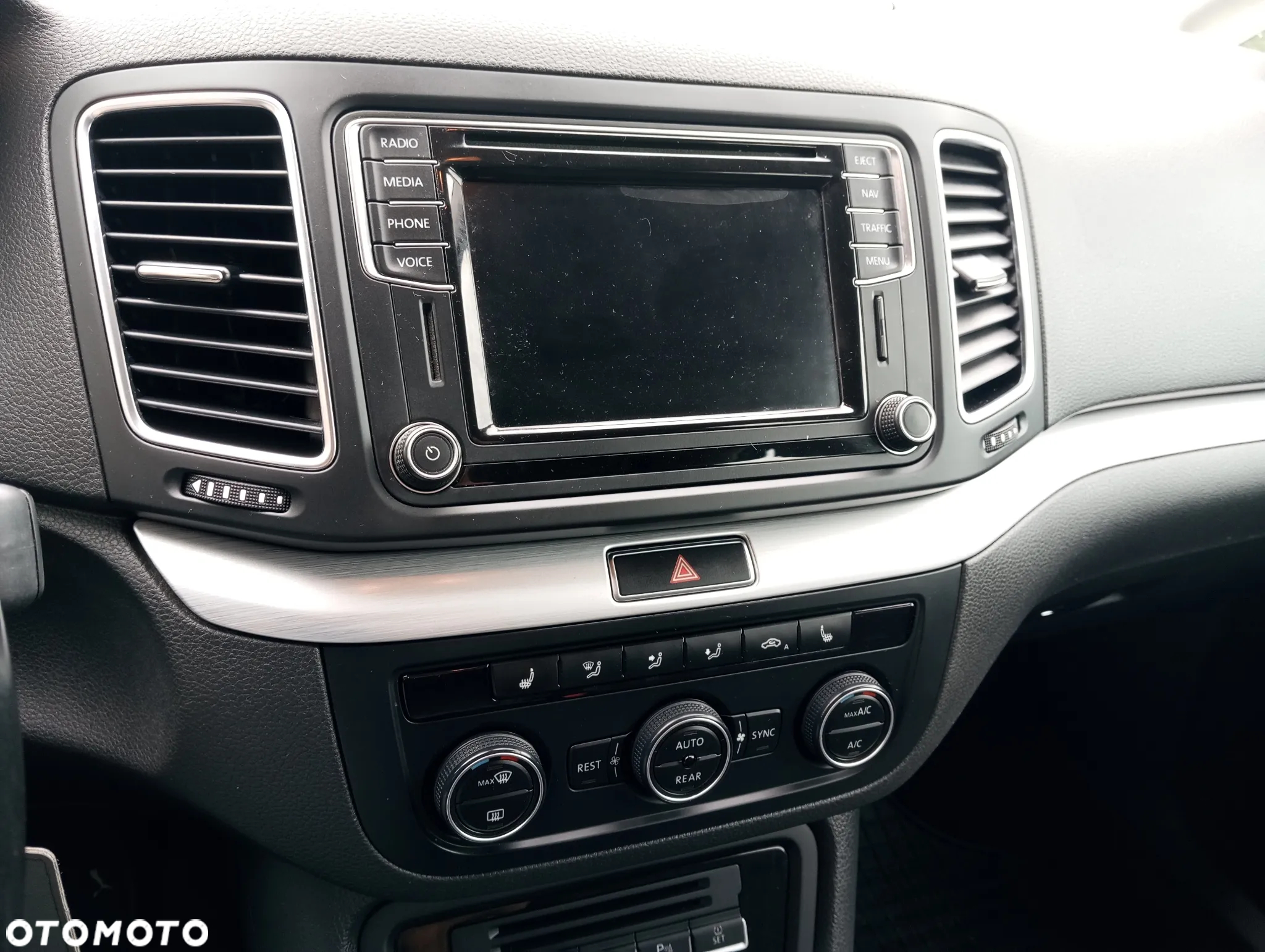Volkswagen Sharan - 15