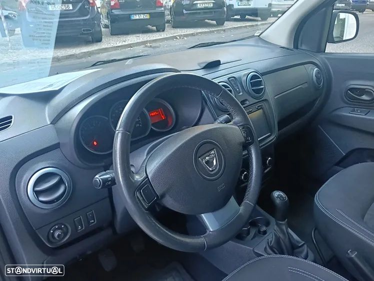 Dacia Lodgy TCe 115 Stepway - 16