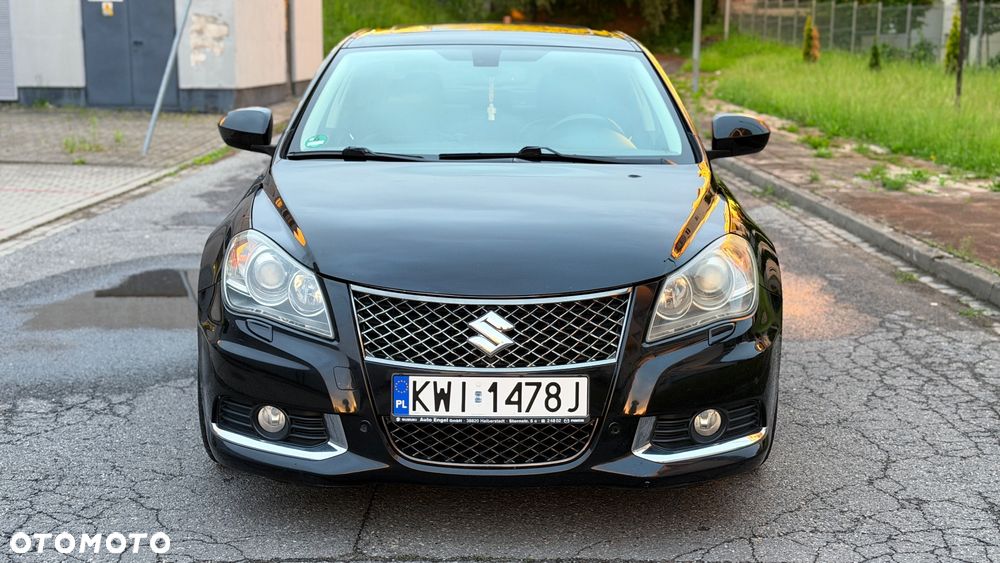Suzuki Kizashi 2.4 4x4 CVT Sport - 11