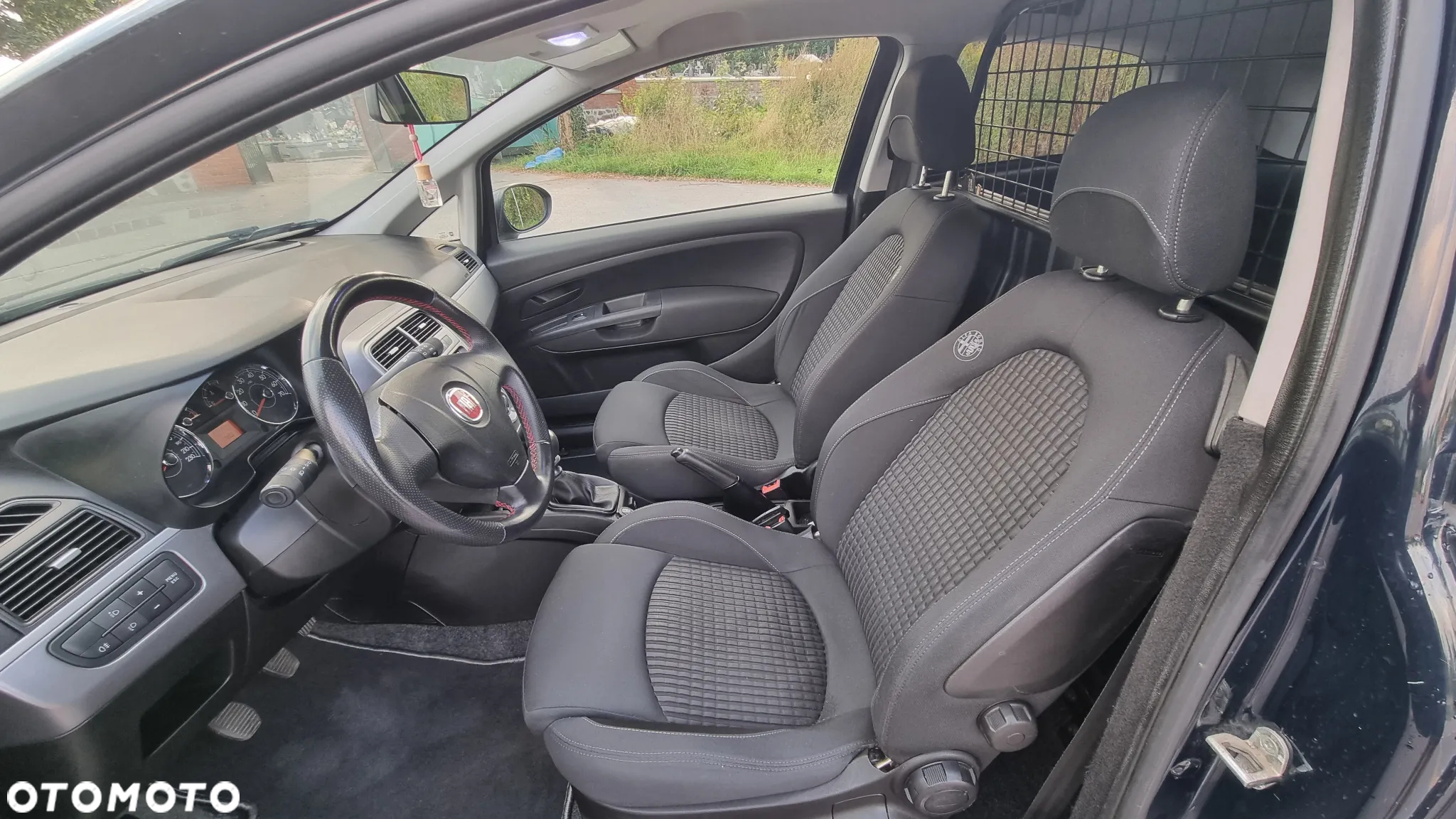 Fiat Punto 1.4 Easy S&S - 11