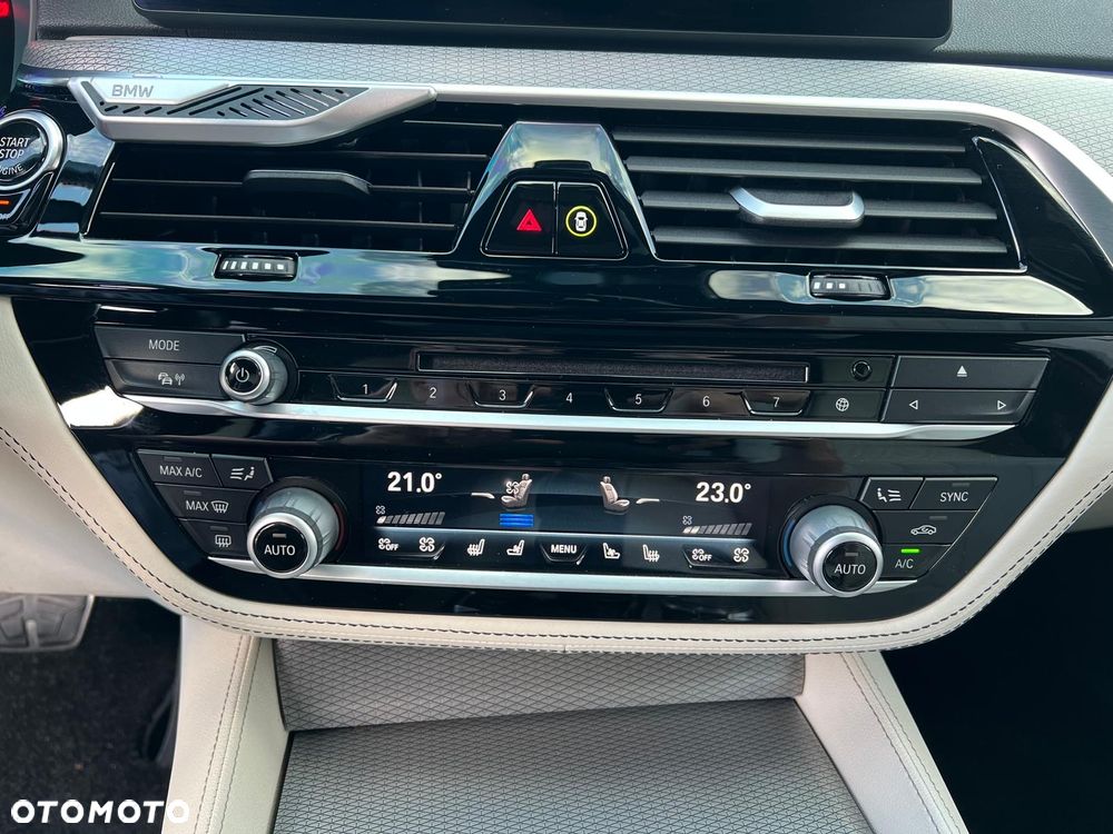 BMW Seria 5 540d xDrive M Sport sport - 25