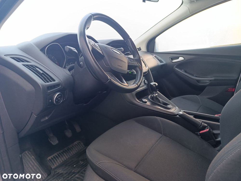 Ford Focus 1.5 TDCi Trend - 6