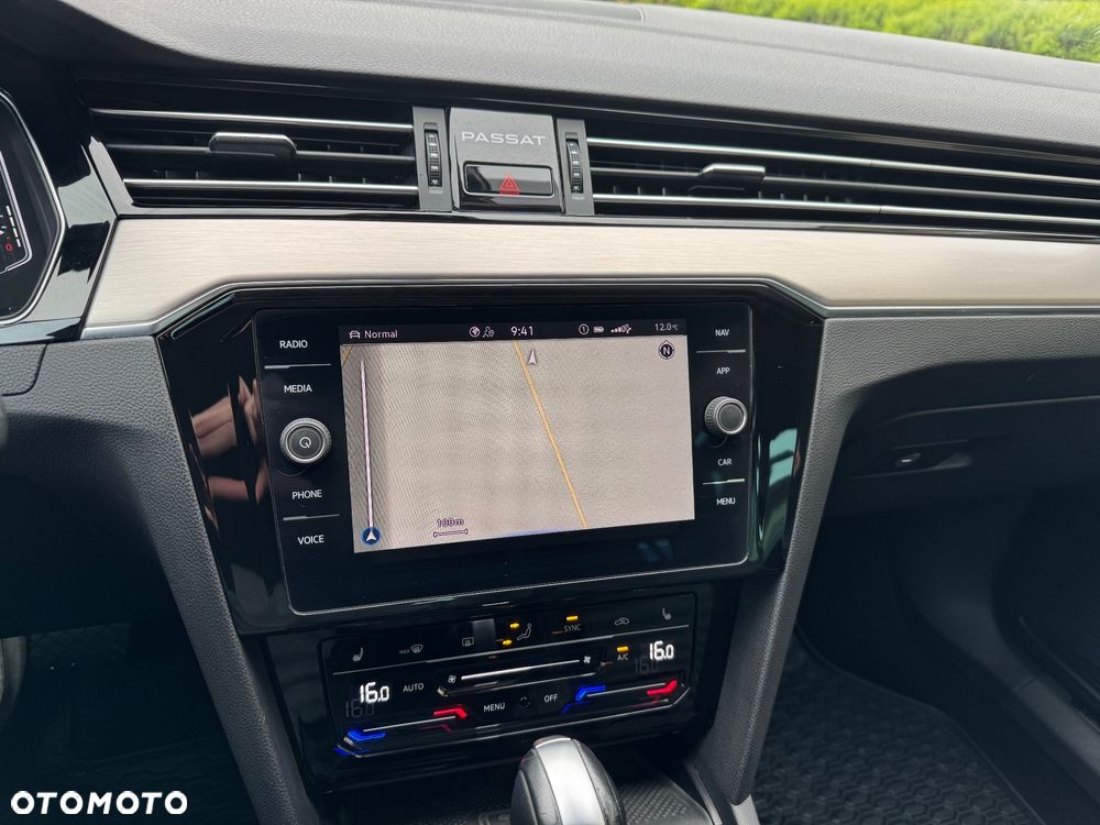 Volkswagen Passat 2.0 TDI EVO Elegance DSG - 22