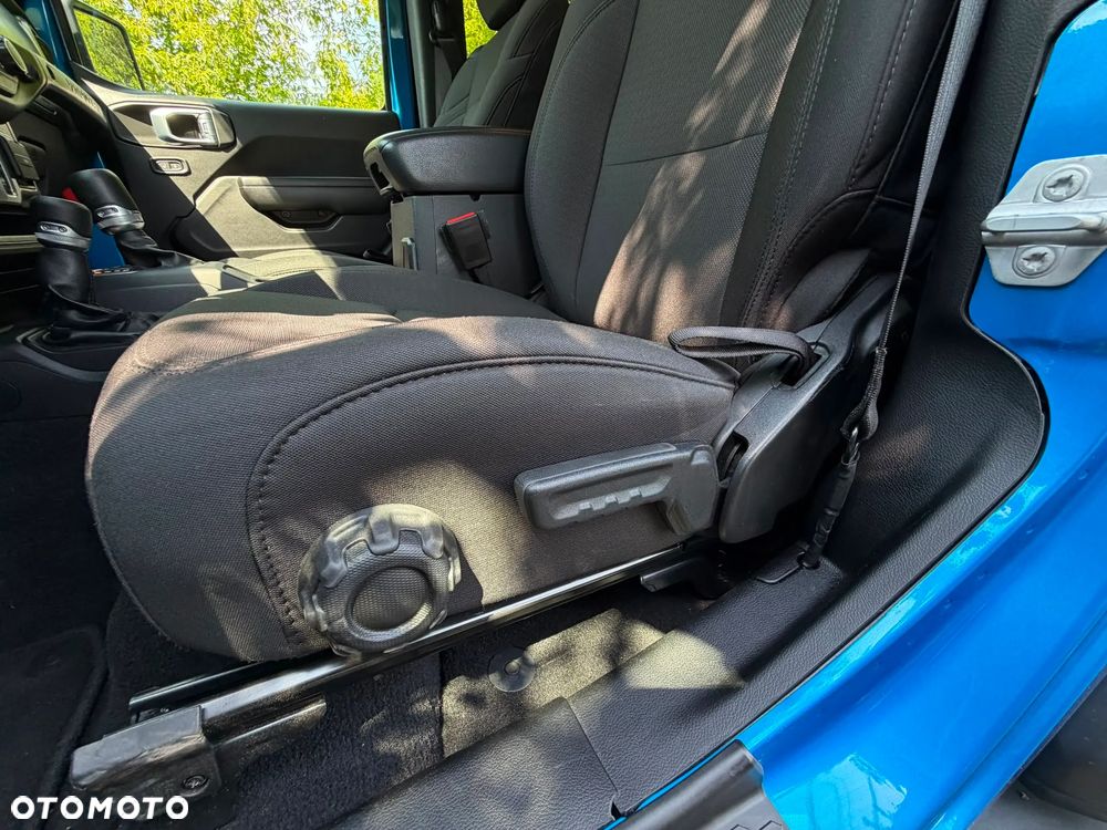 Jeep Wrangler 2.0 T-GDI Hardtop AWD Automatik Sport - 24