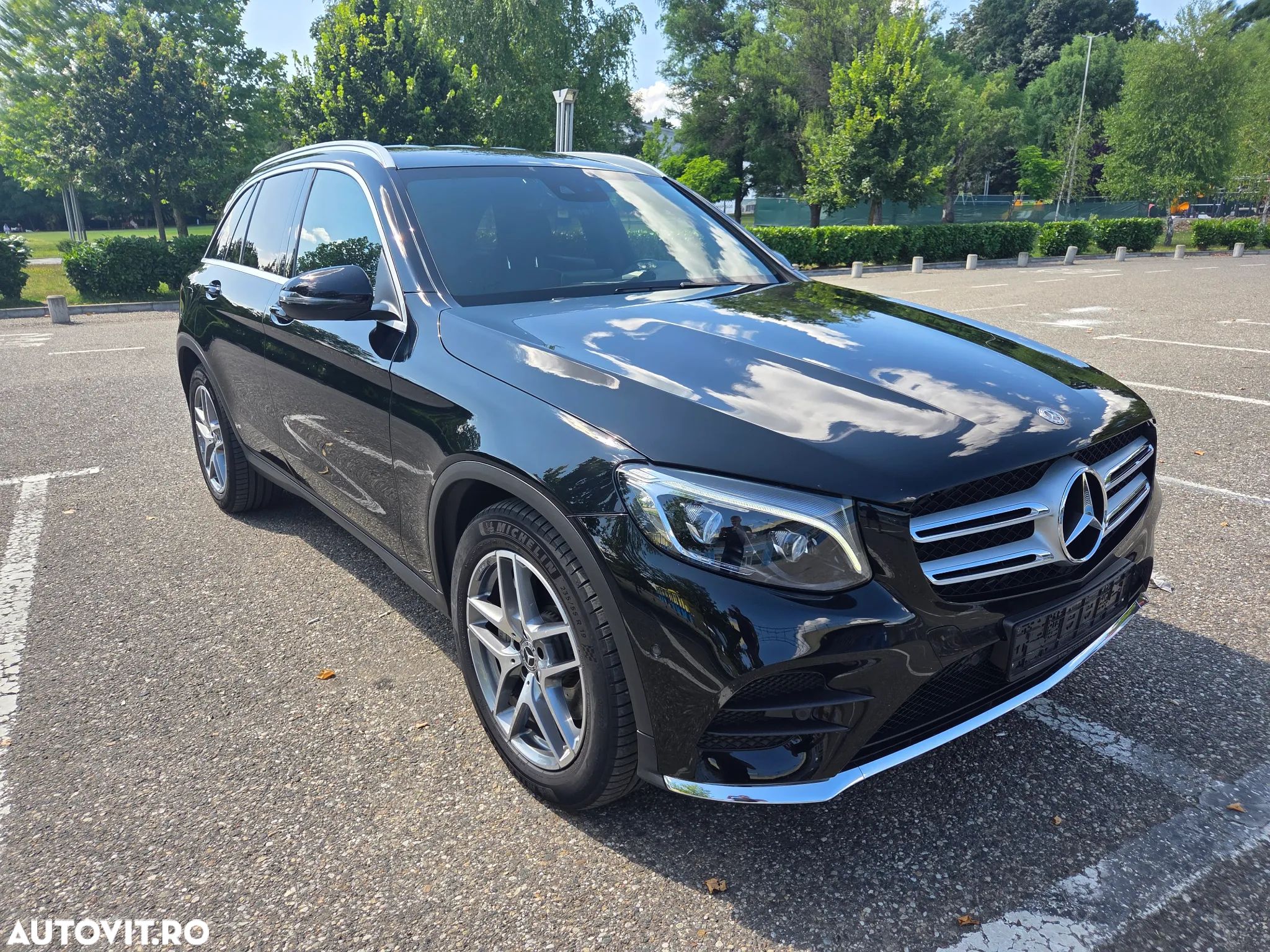 Mercedes-Benz GLC 220 d 4Matic 9G-TRONIC AMG Line - 1