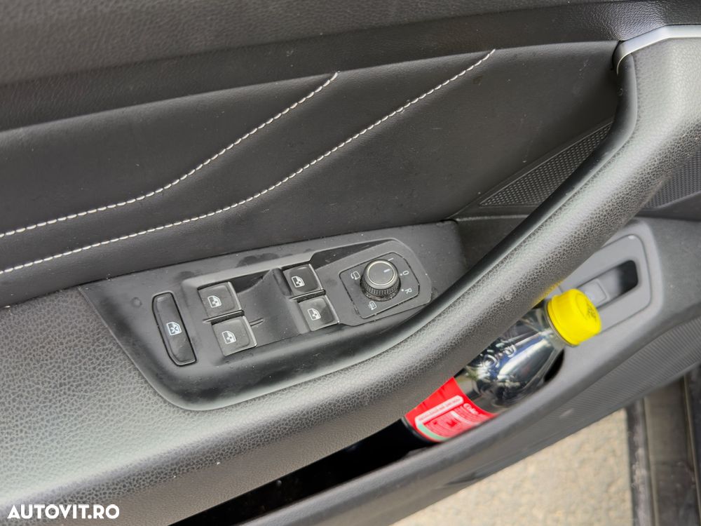 VOLKSWAGEN Passat 2023 — imagine 30