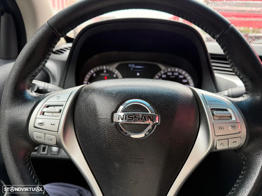 Nissan Navara 2.3 dCi CD 4WD Tekna - 13