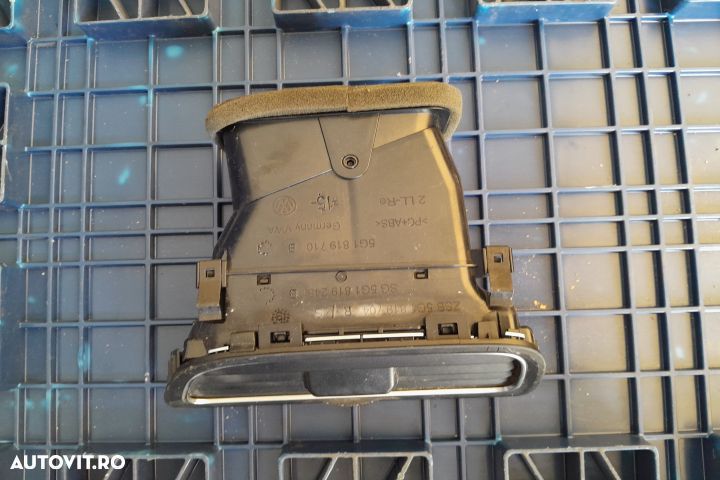 Grila ventilatie bord dreapta Volkswagen VW Golf 7 [2012 - 2017] Vari - 3