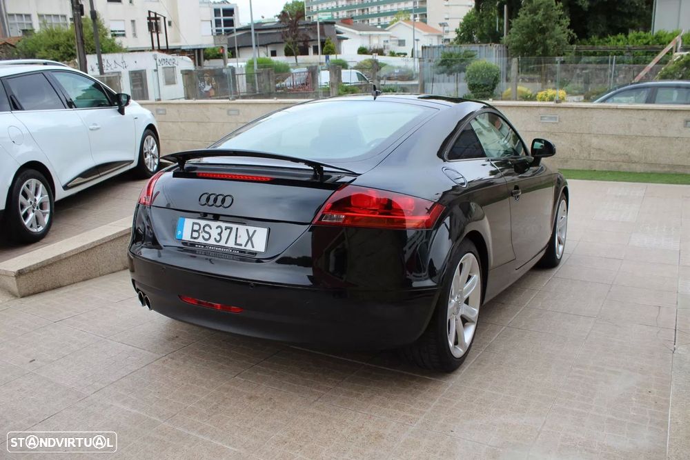 Audi TT Coupé 2.0 TDI quattro S-line — fotografia 5