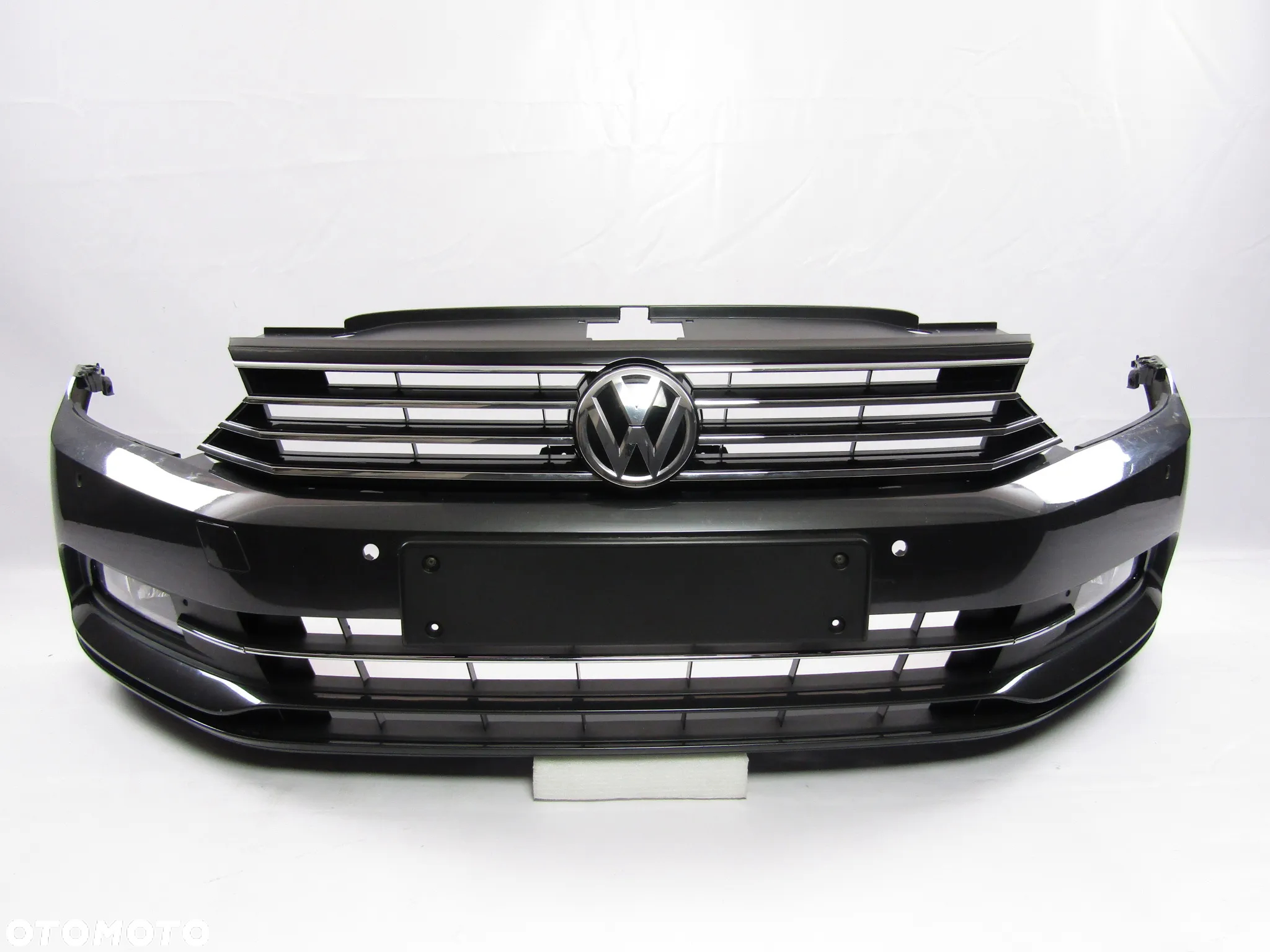 Zderzak przedni VW Passat B8 14 - 19 Pdc-4  Lakier nieznany - 6