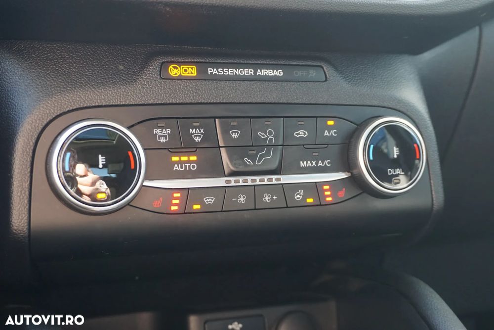 FORD Kuga 2022 — imagine 9