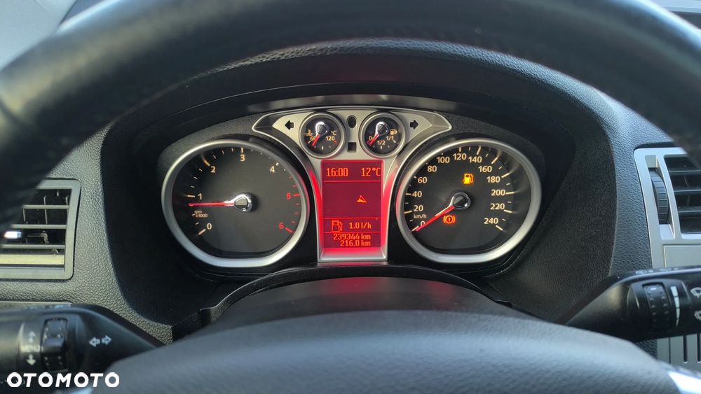Ford Kuga 2.0 TDCi 4x4 Titanium - 10