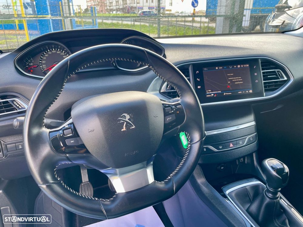 Peugeot 308 1.2 PureTech Style - 17