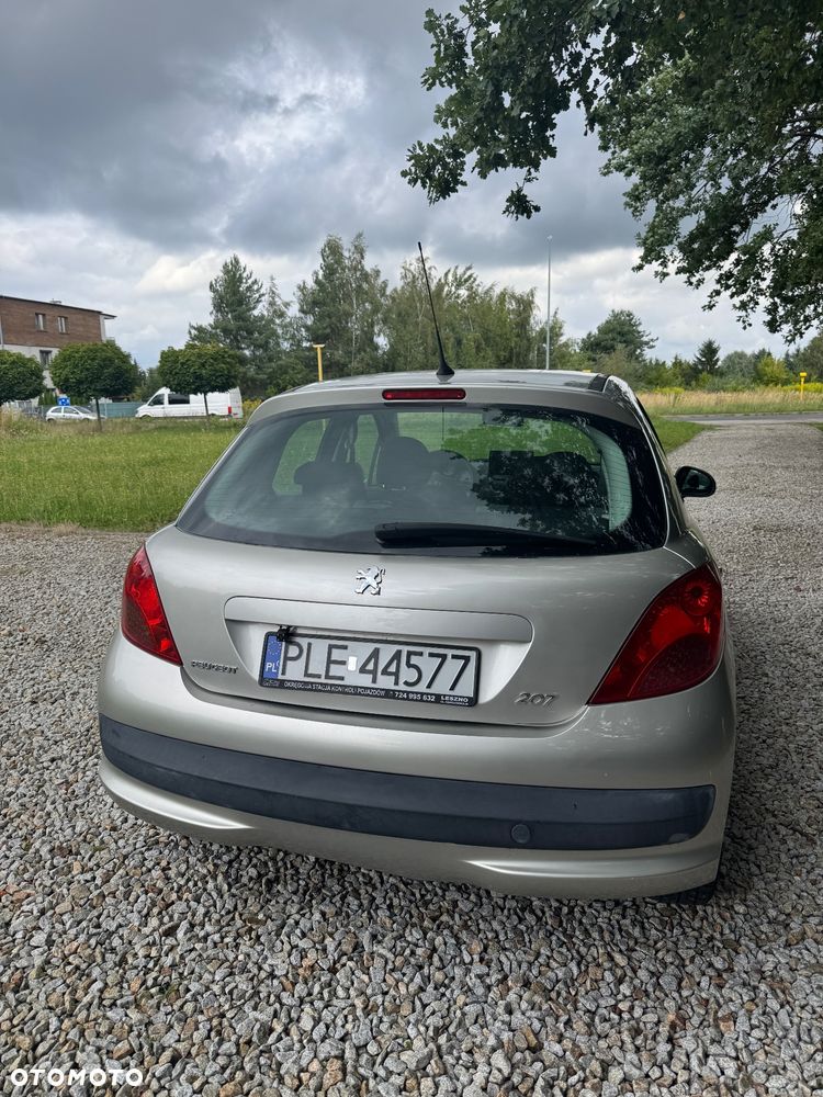 Peugeot 207 1.4 16V Trendy - 4
