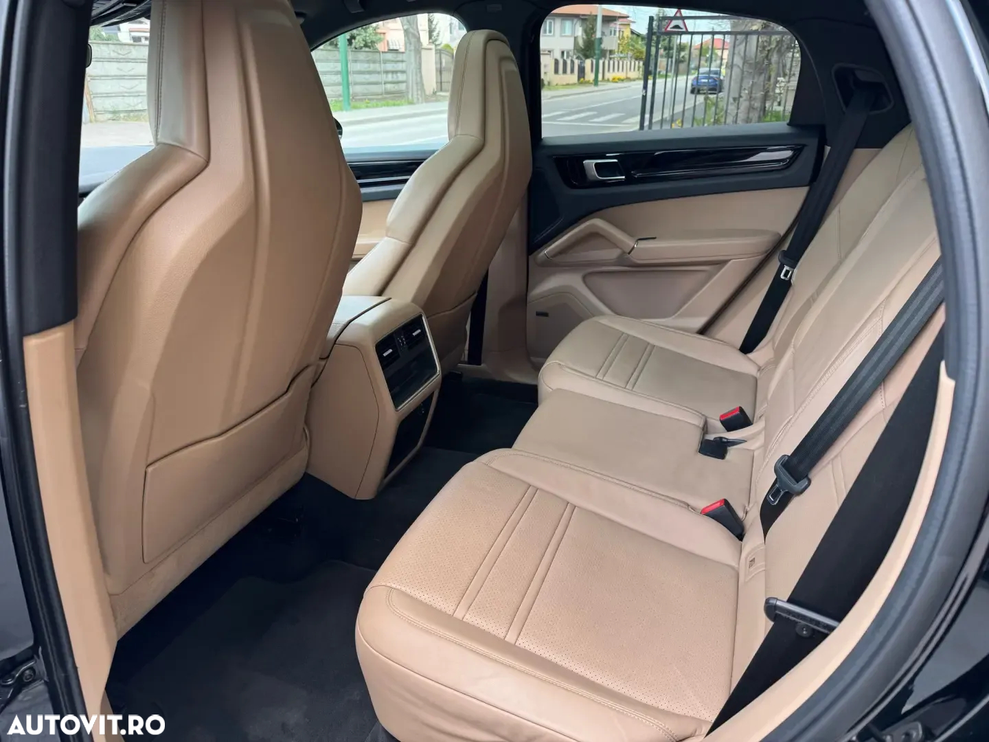 Porsche Cayenne - 11