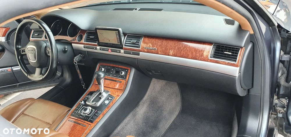 Audi A8 - 26