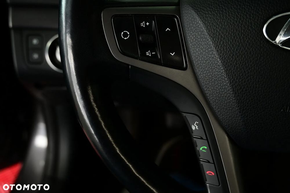 Hyundai i40 Kombi blue 1.6 Space - 27