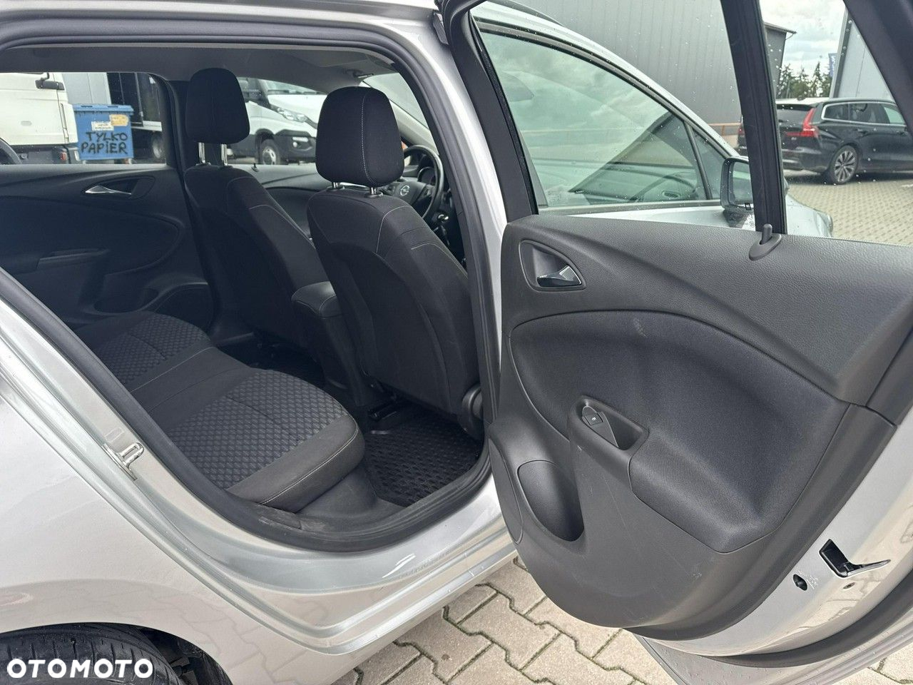 Opel Astra V 1.4 T Edition S&S - 17
