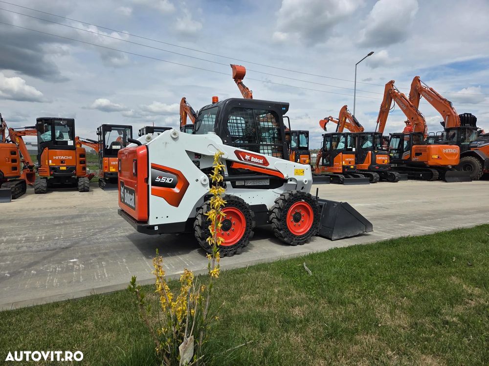 Bobcat S510, NOU 2025, ridica 810kg la 2,7t, ANVELOPE PLINE, Aer conditionat, usa cabina, motor Kubota 50CP, sist hidraulic suplimentar, cupa 1mc, furci, posibilitate leasing 5 ani-PROMOTIE 41.900 EUR+Tva - 4
