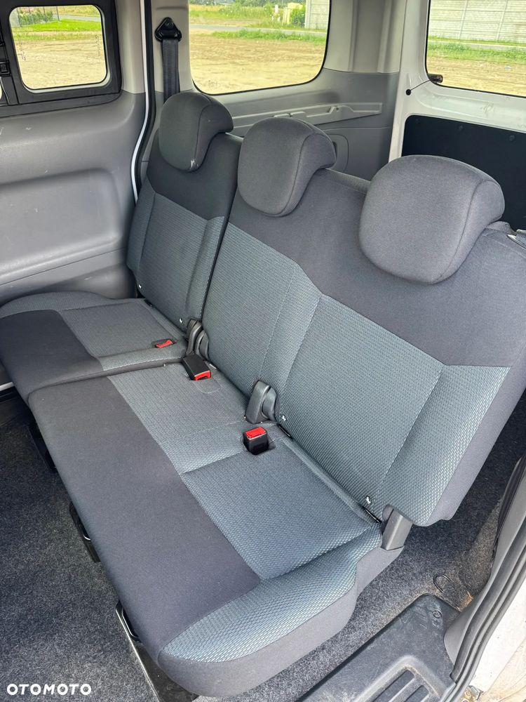 Nissan NV200 - 13