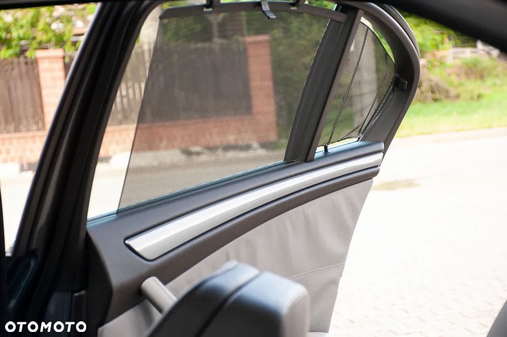 BMW Seria 5 530d - 32