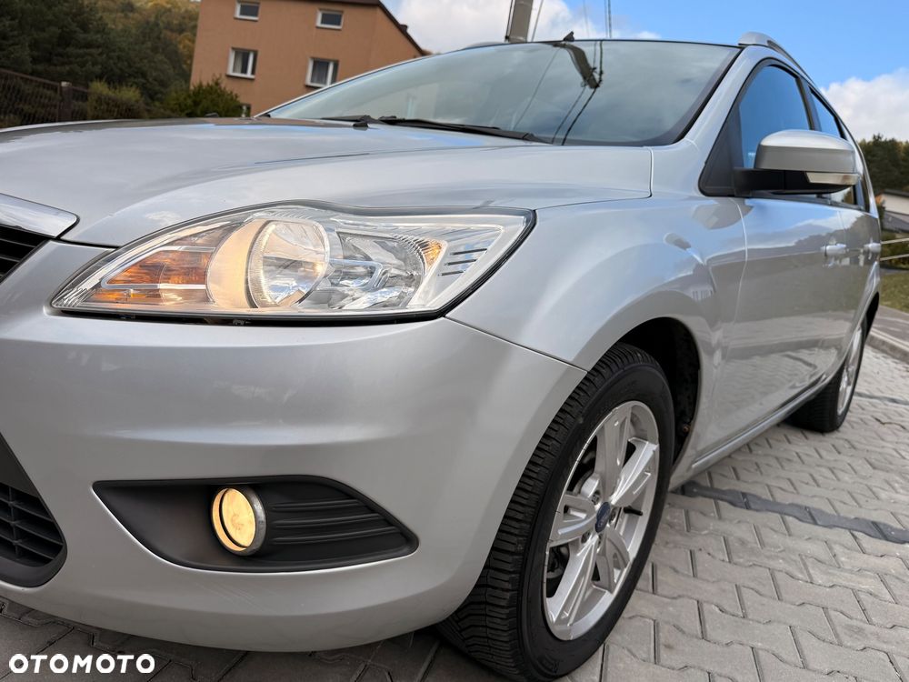 Ford Focus 1.6 Ambiente - 19