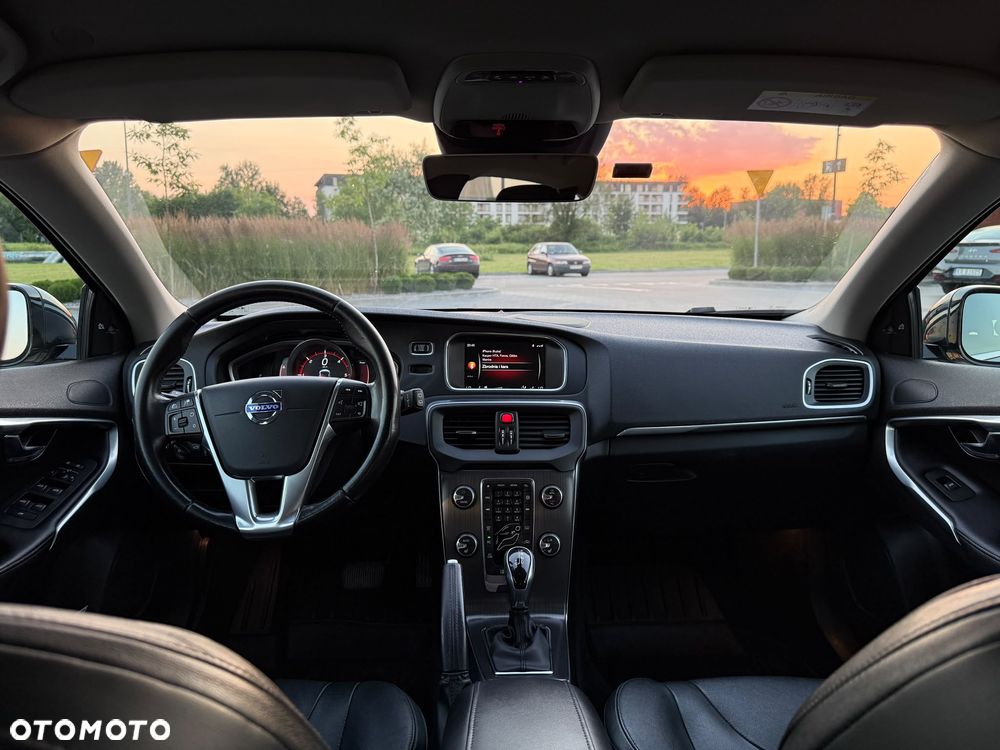 Volvo V40 D2 Summum - 20