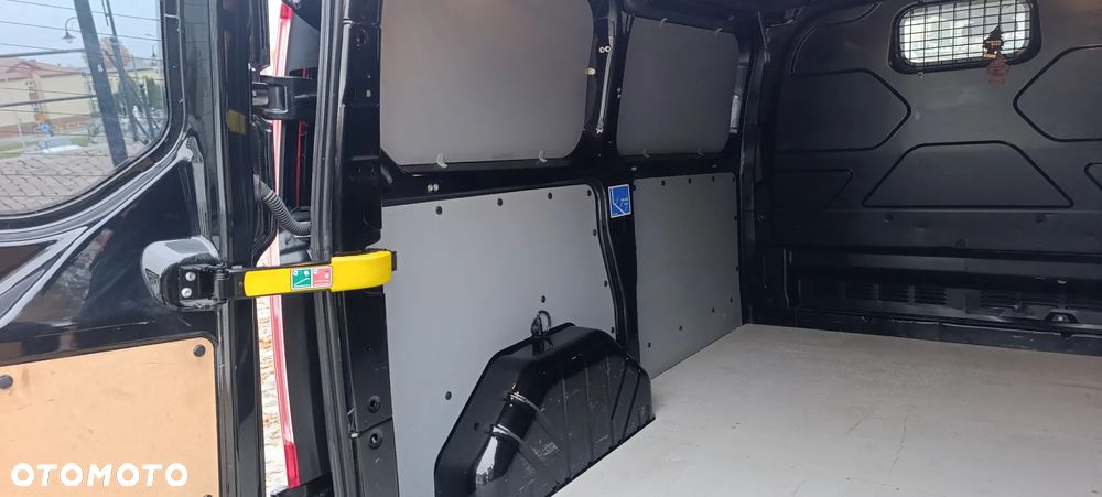 Ford Transit Custom - 19