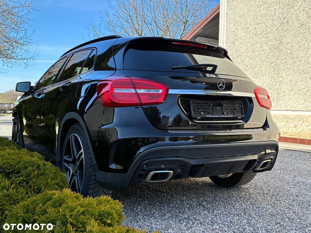 Mercedes-Benz GLA 220 d 4Matic 7G-DCT AMG Line - 10