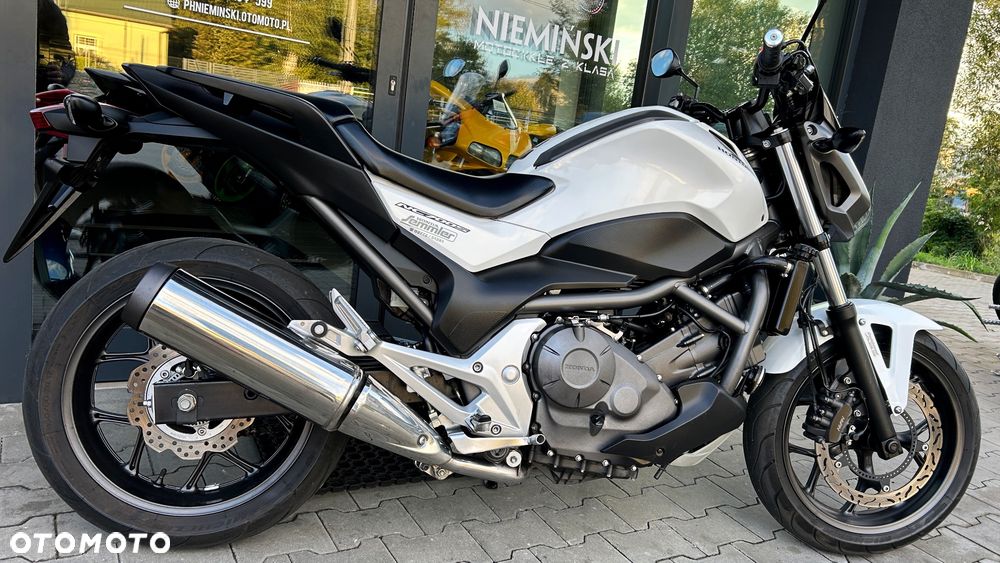 Honda NC - 16