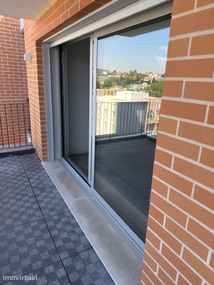 T1 novo  em Guimarães - Grande imagem: 2/38