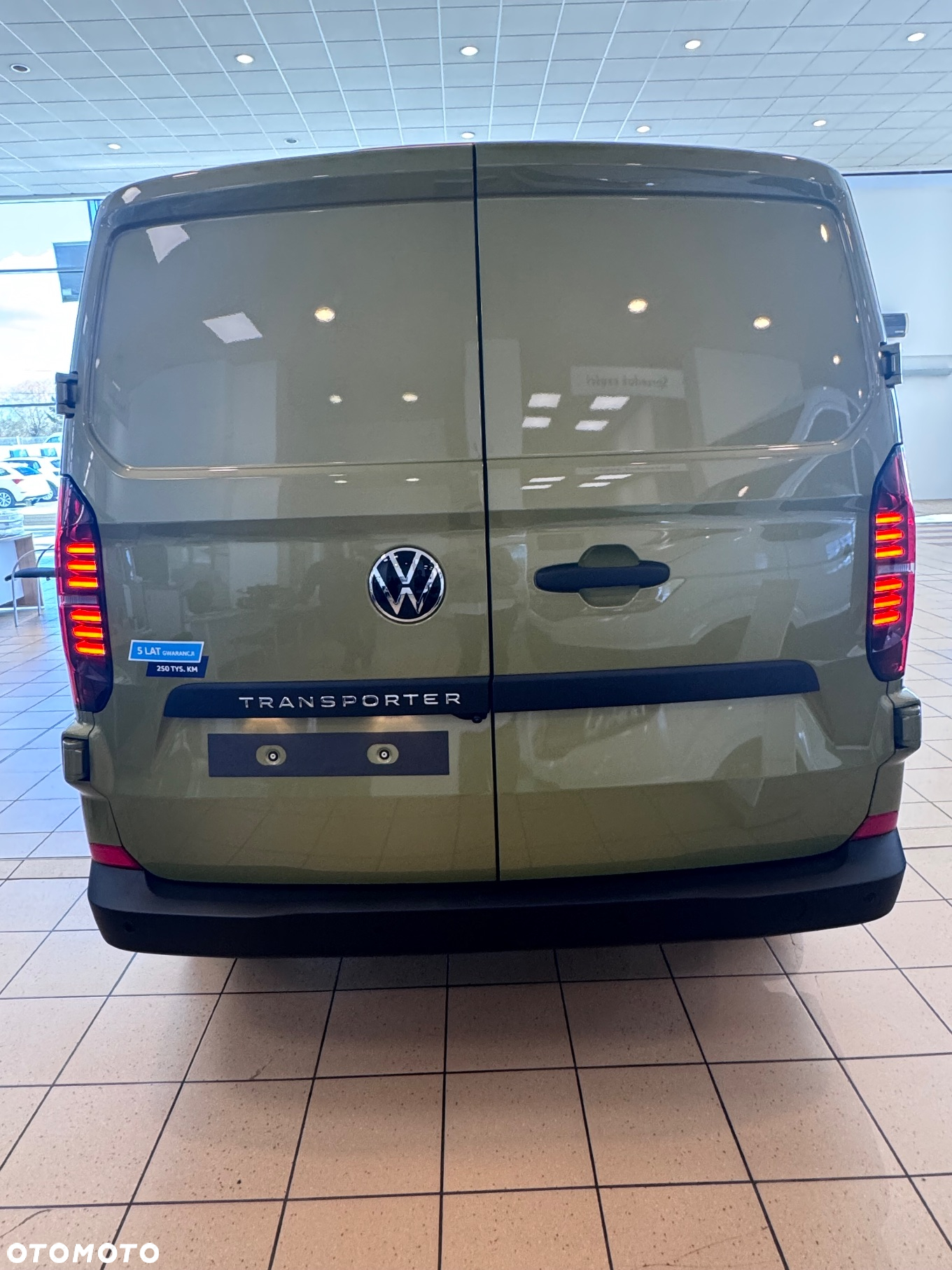 Volkswagen Transporter - 4