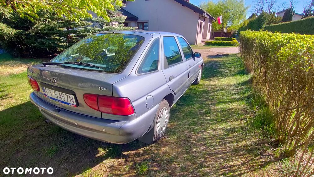 Ford Escort 1.6 CL - 4