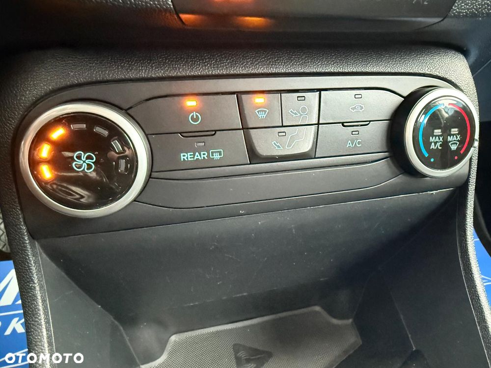 Ford Fiesta 1.0 EcoBoost S&S TREND - 24