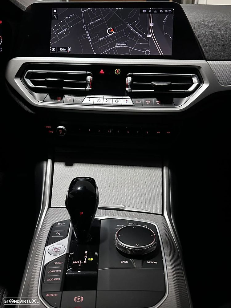 BMW 318 d Touring Line Sport Auto - 13