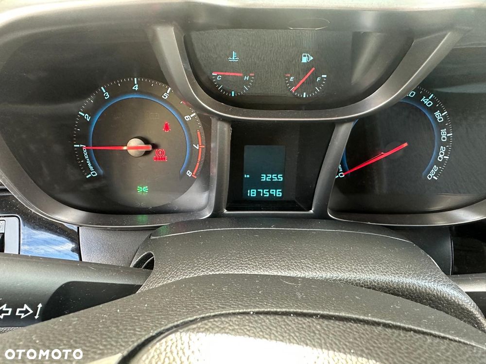 Chevrolet Orlando - 11