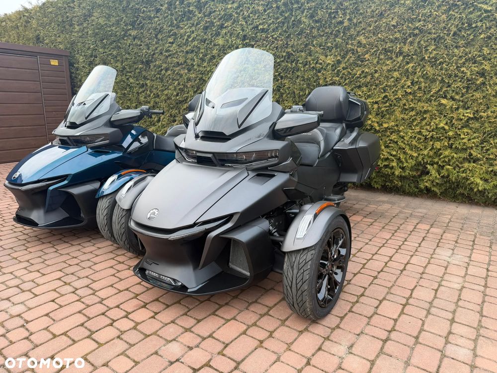 Can-Am Spyder - 1