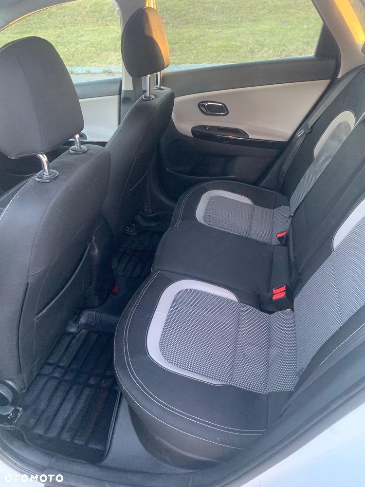 Kia Ceed 1.6 CRDi L Business Line DCT - 9