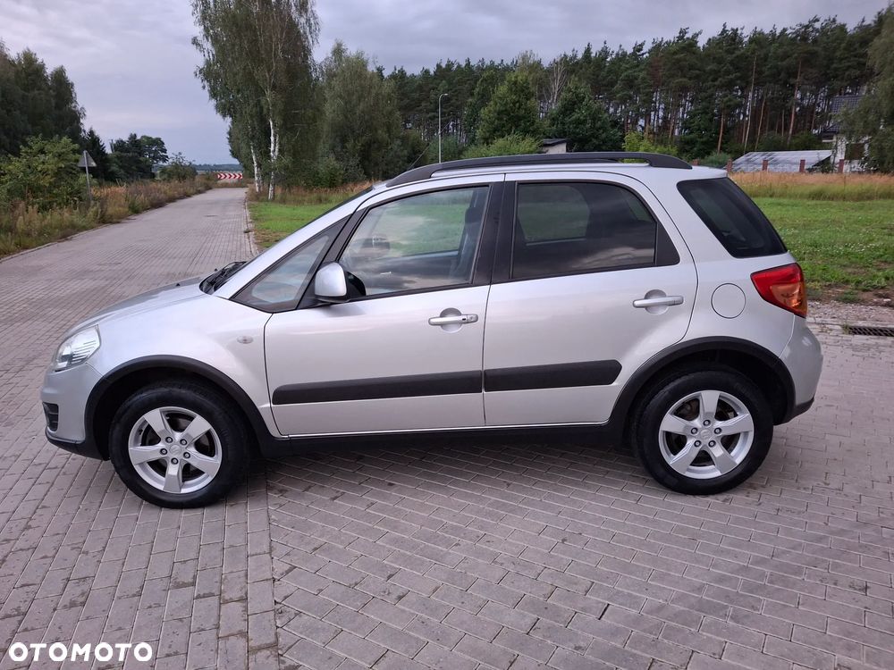 Suzuki SX4 1.6 Premium 4WD - 32