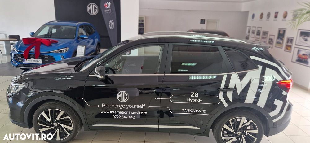 MG ZS HEV 1.5 GSI AT Exclusive - 1