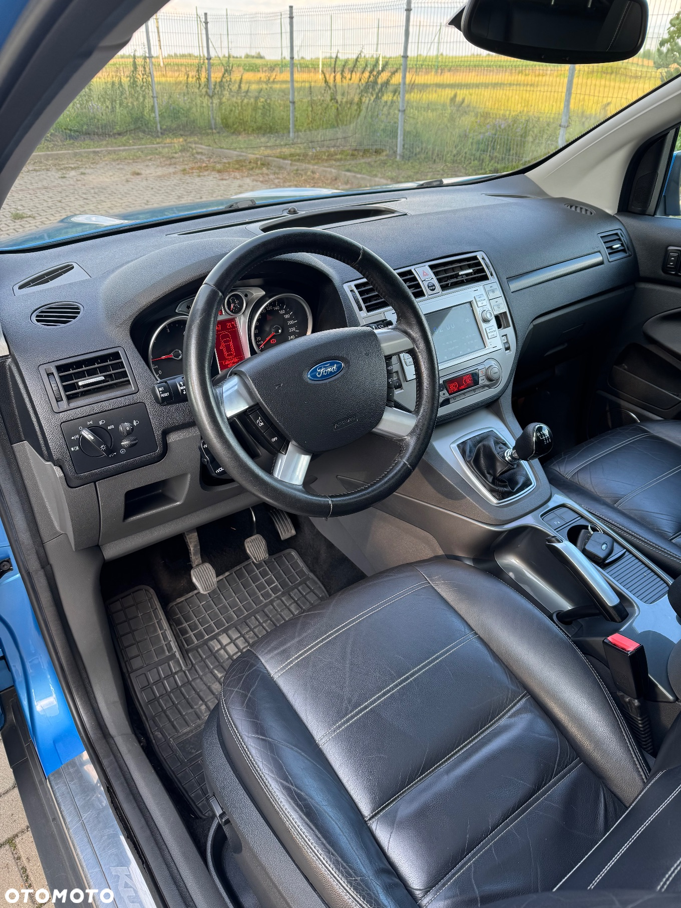 Ford Kuga - 26