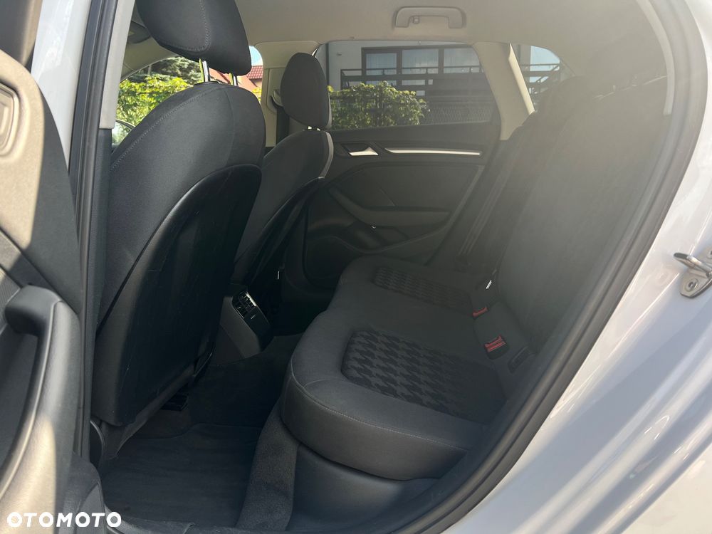 Audi A3 Sportback - 19