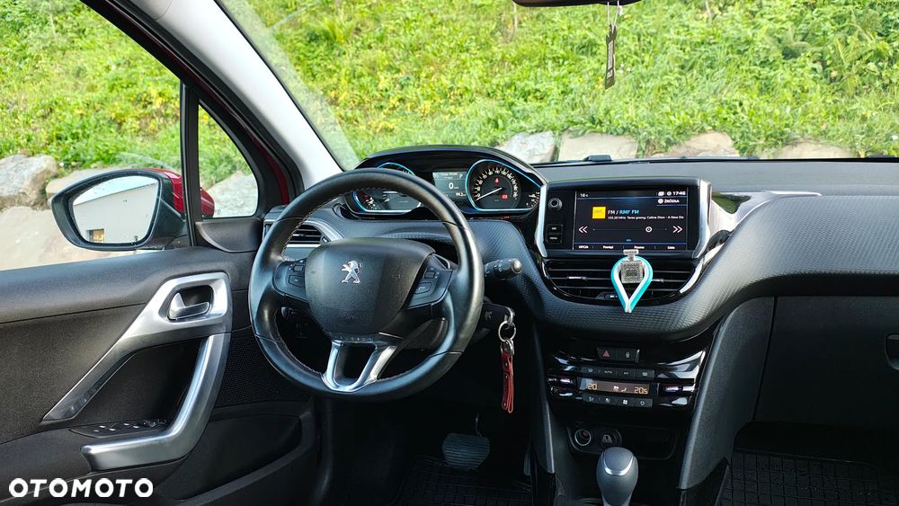 Peugeot 2008 PureTech 130 Stop&Start EAT6 Signature - 27