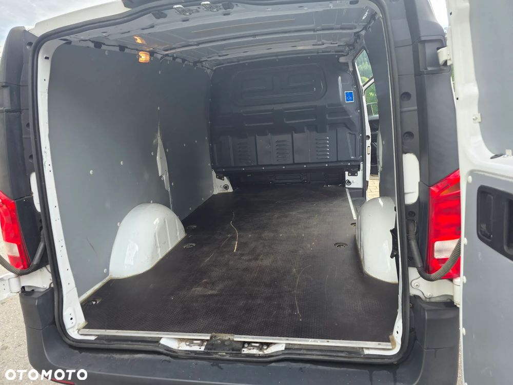 Mercedes-Benz Vito - 19
